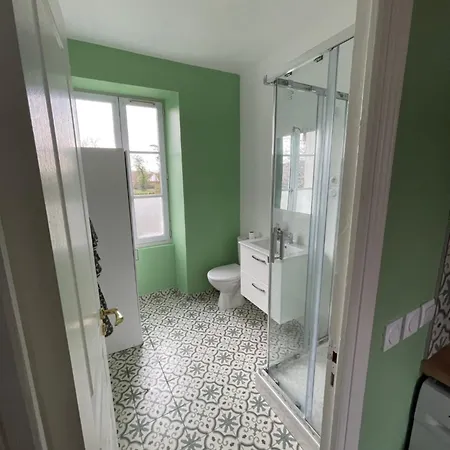 Le De Apartment *